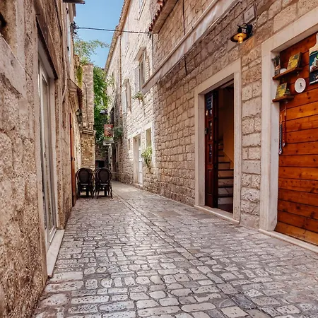 Gasthuis Old Town Stars With Free Parking 4*