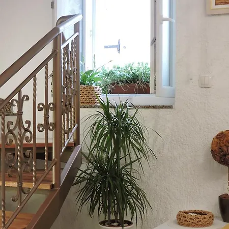 Guest house & Stars Free Parking Trogir