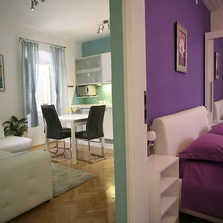Guest house & Stars Free Parking 4*