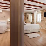Old Town Stars With Free Parking Pensión Trogir