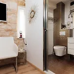 Old Town Stars With Free Parking Pensión 4*