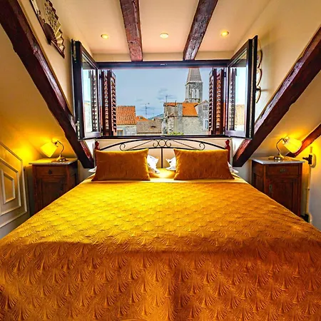 Old Town Stars With Free Parking Pensión 4*