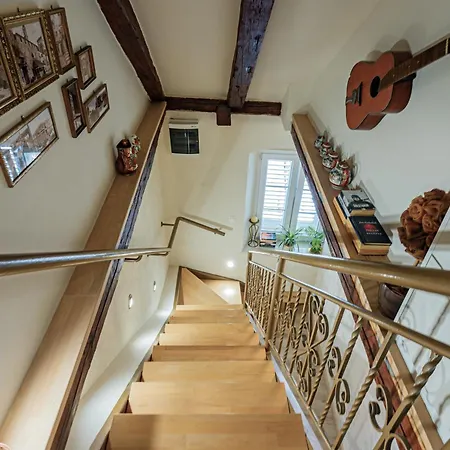 Old Town Stars With Free Parking Guest house 4*
