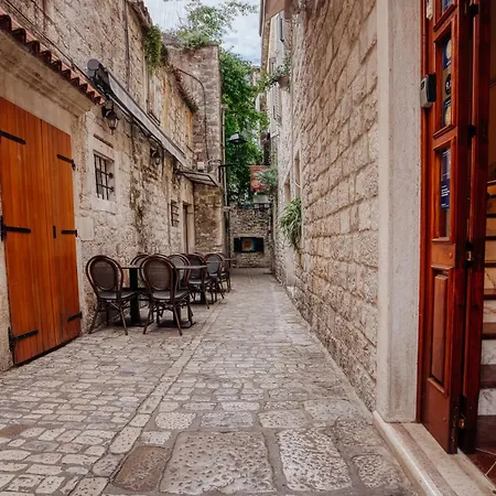 Old Town Stars With Free Parking Guest house 4*