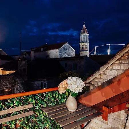 Old Town Stars With Free Parking Pensión 4*